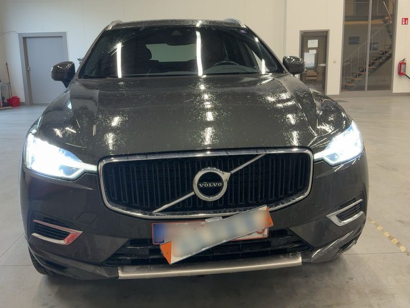 Volvo XC60 2.0 T8 Plug-in Hybrid Momentum AWD 2019 – снимка 14
