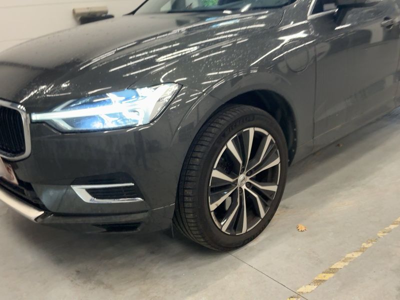 Volvo XC60 2.0 T8 Plug-in Hybrid Momentum AWD 2019 – снимка 2