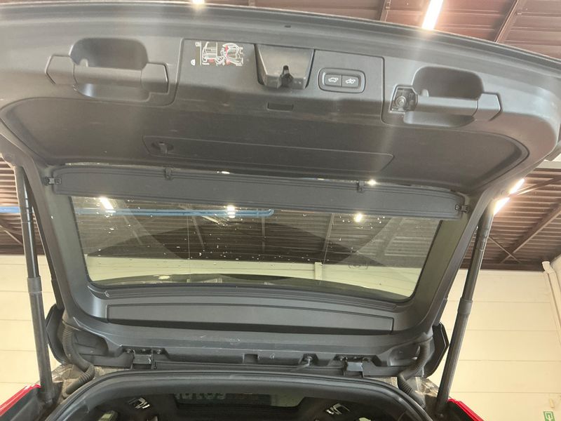 Volvo XC60 2.0 T8 Plug-in Hybrid Momentum AWD 2019 – снимка 25