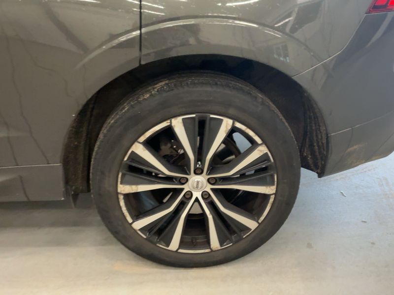 Volvo XC60 2.0 T8 Plug-in Hybrid Momentum AWD 2019 – снимка 5