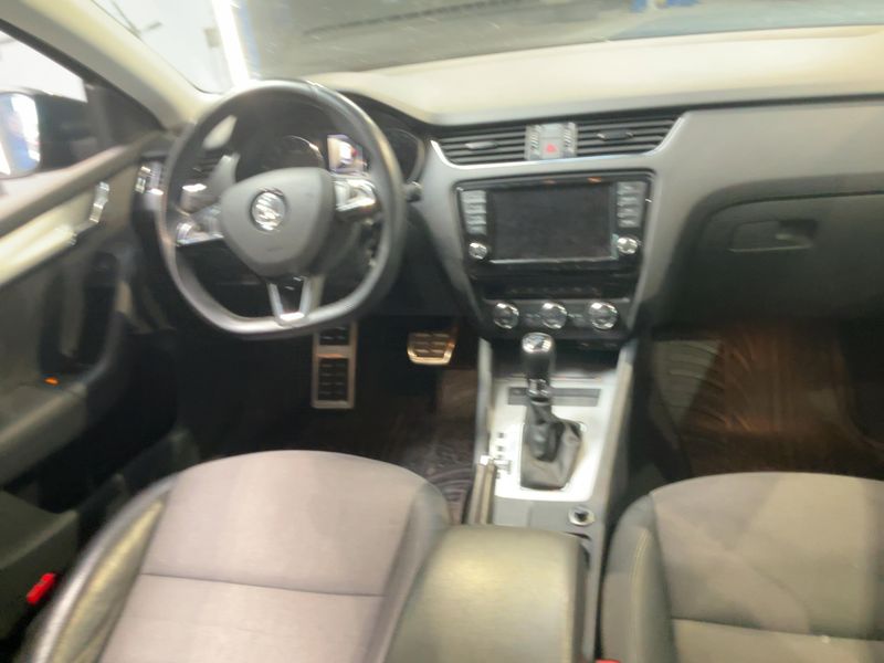 Skoda Octavia 2.0 TDI Elegance 2015 – снимка 18