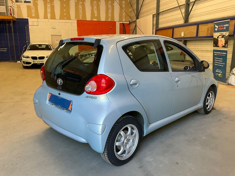 Toyota Aygo 1.0 City 2005 – снимка 2