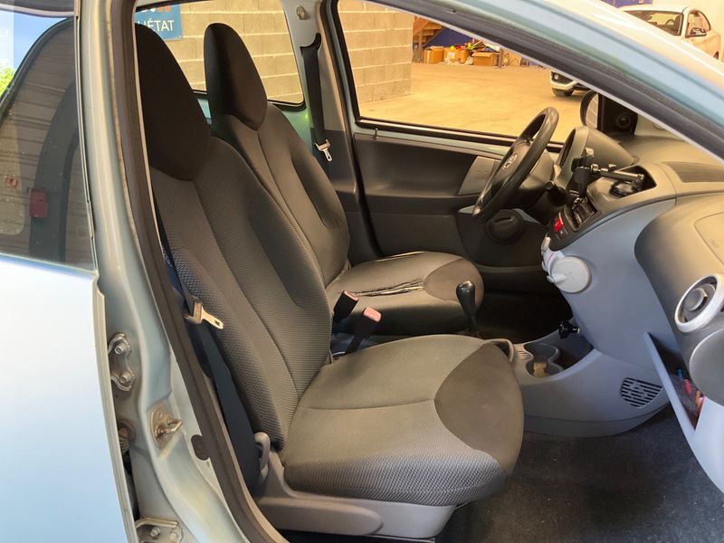 Toyota Aygo 1.0 City 2005 – снимка 3