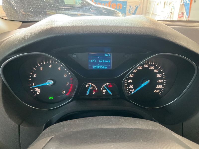 Ford Focus 1.0 EcoBoost Trend 2014 – снимка 4