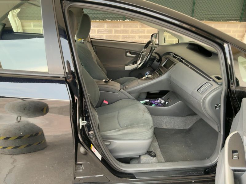 Toyota Prius 1.8 Life 2011 – снимка 16