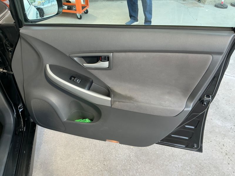 Toyota Prius 1.8 Life 2011 – снимка 31