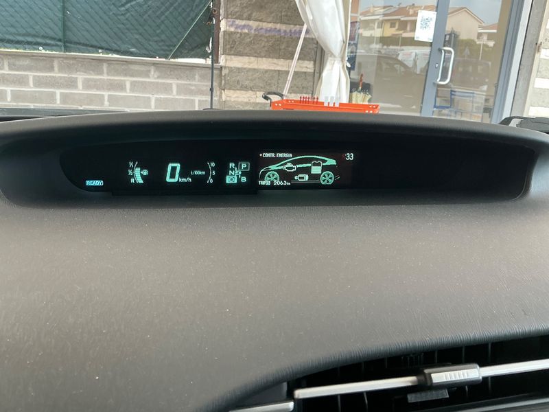 Toyota Prius 1.8 Life 2011 – снимка 18