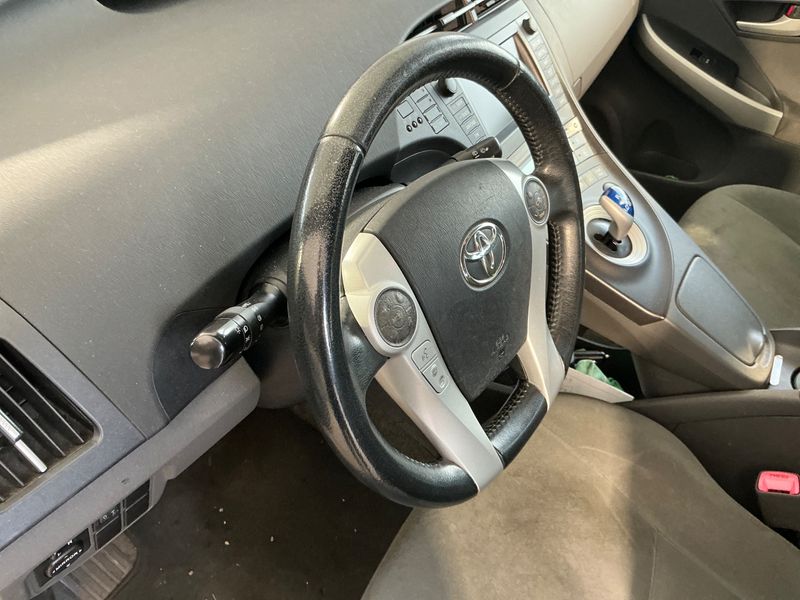 Toyota Prius 1.8 Life 2011 – снимка 29