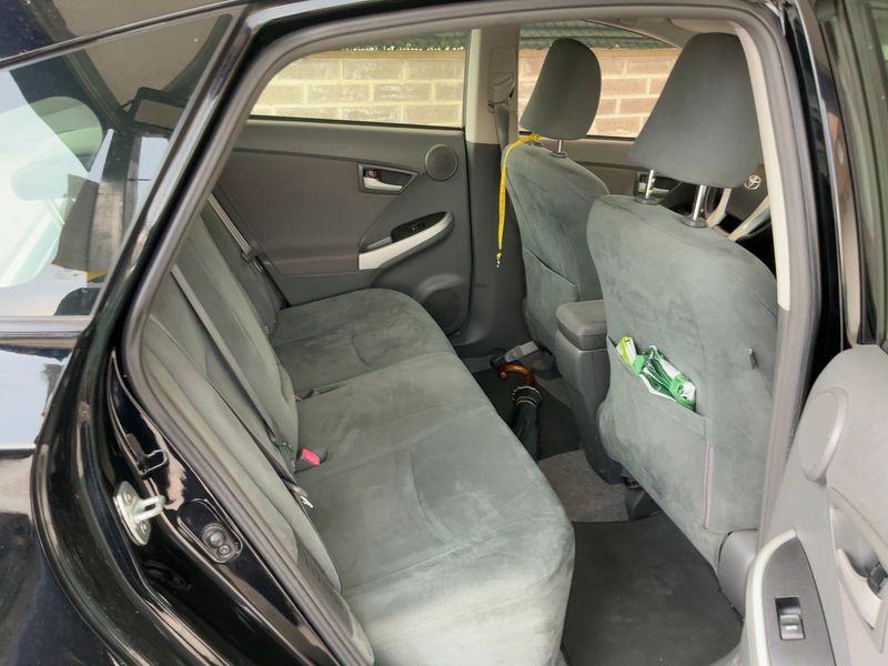 Toyota Prius 1.8 Life 2011 – снимка 19