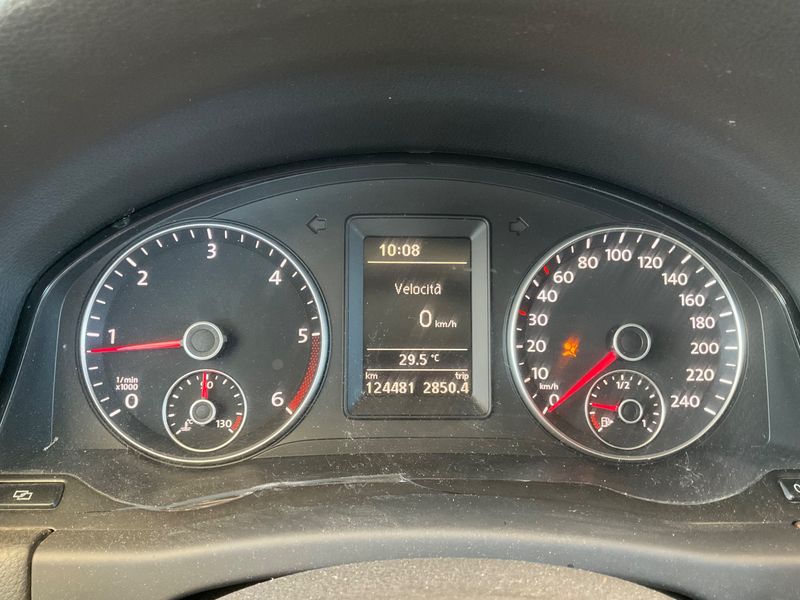 Volkswagen Golf VI Plus 1.6 TDI Highline 2009 – снимка 4