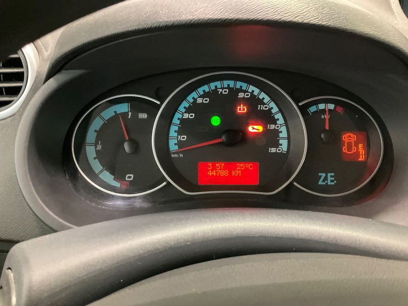 Renault Kangoo electric drive 44 kW Z.E. 2015 – снимка 18