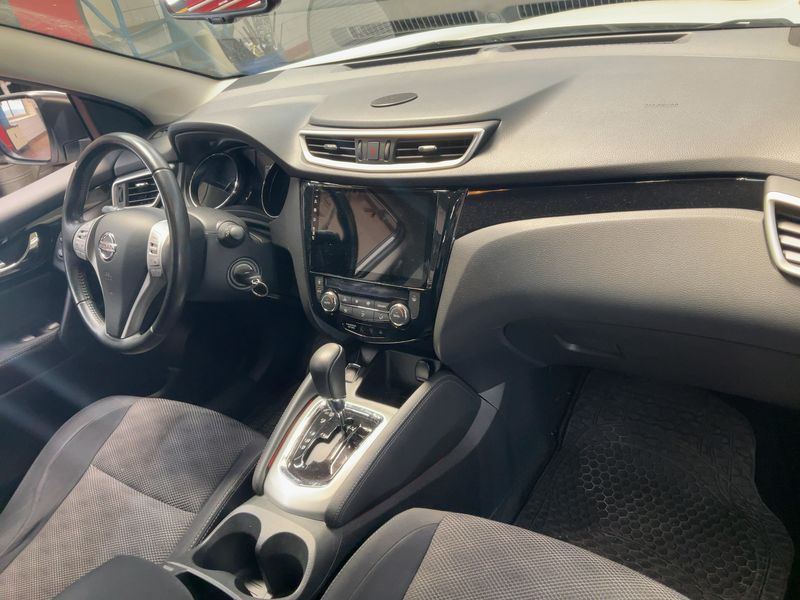 Nissan Qashqai 1.2 Acenta 2015 – снимка 17