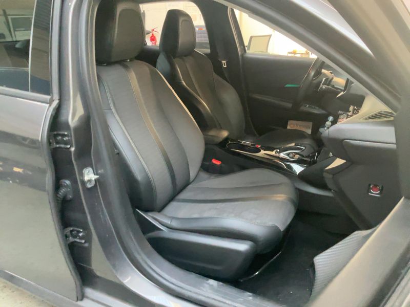 Peugeot 208 1.2 PureTech Allure Business 2020 – снимка 16