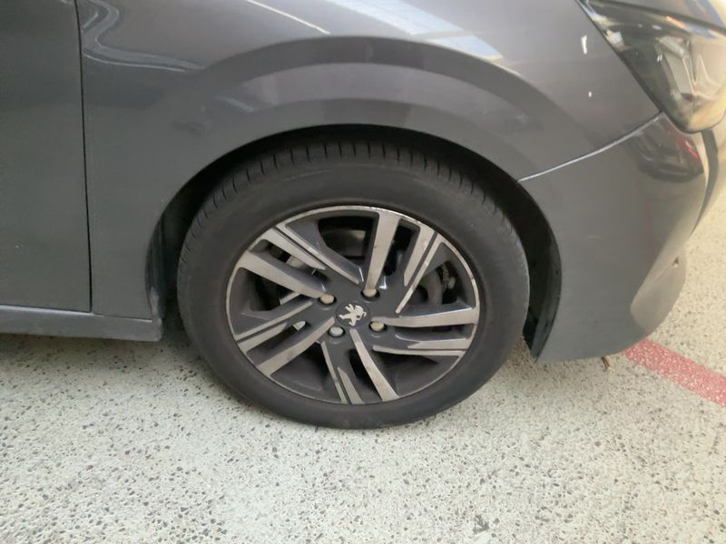 Peugeot 208 1.2 PureTech Allure Business 2020 – снимка 11