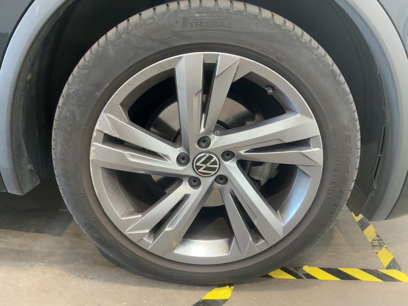 Volkswagen Tiguan 2.0 TDI R-Line 2023 – снимка 11