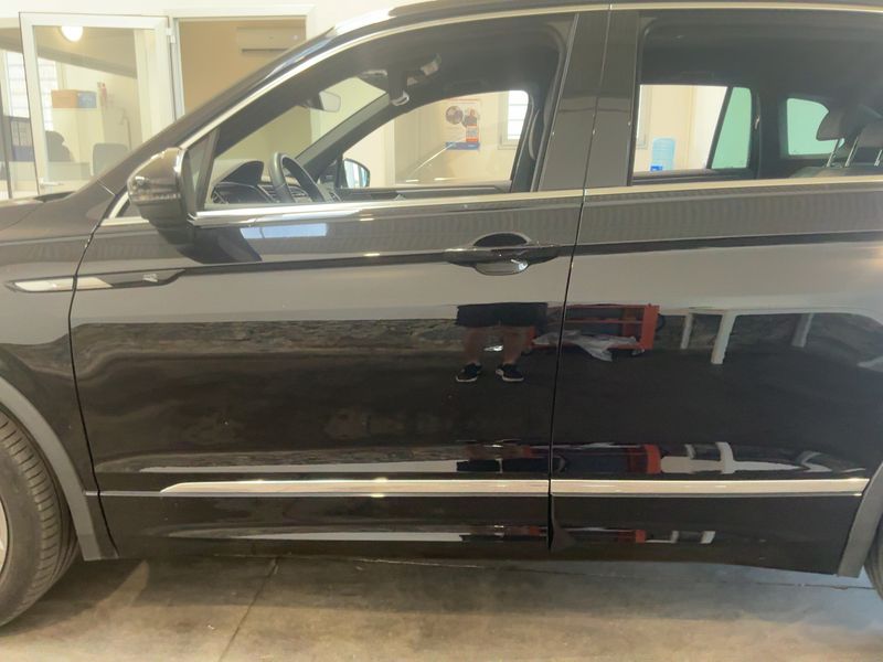 Volkswagen Tiguan 2.0 TDI R-Line 2023 – снимка 4