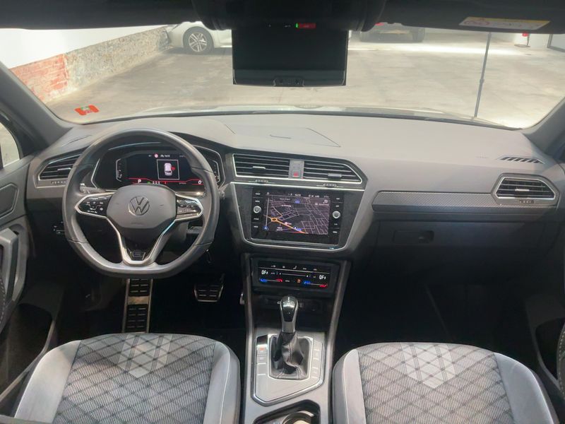 Volkswagen Tiguan 2.0 TDI R-Line 2023 – снимка 17