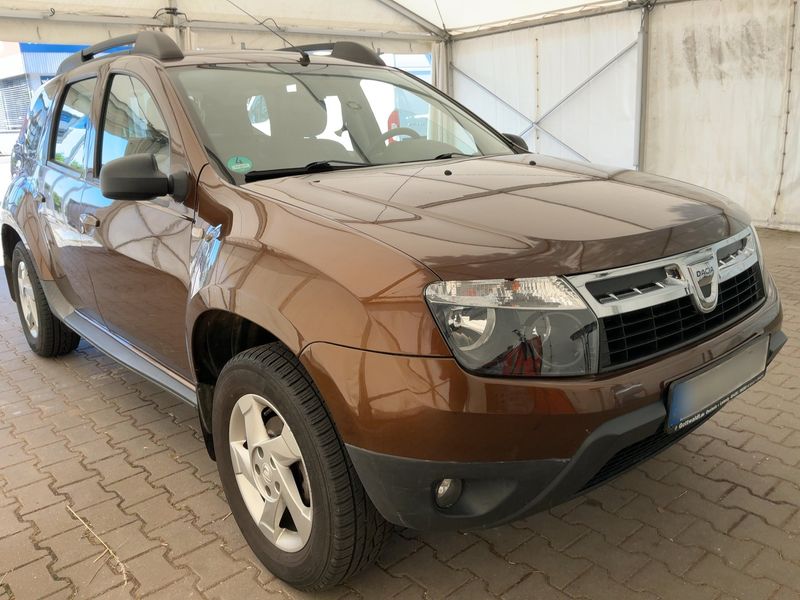 Dacia Duster 1.6 Laureate 4x4 2013 – снимка 12