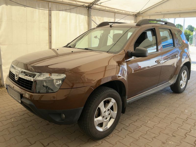 Dacia Duster 1.6 Laureate 4x4 2013 – снимка 1