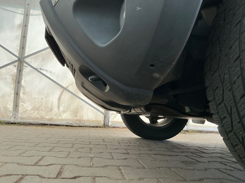 Dacia Duster 1.6 Laureate 4x4 2013 – снимка 35