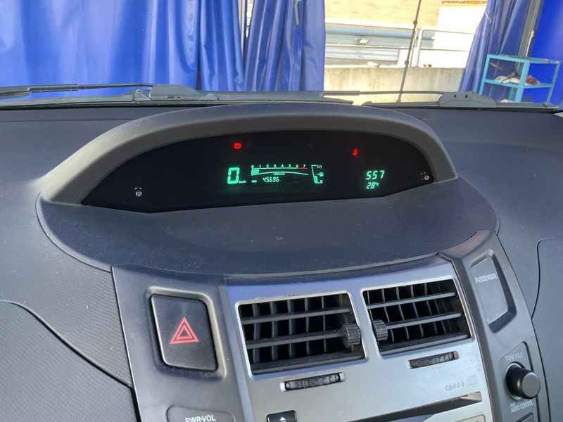 Toyota Yaris 1.0 VVT-i Now 2009 – снимка 18