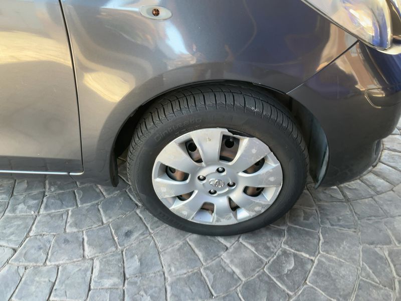 Toyota Yaris 1.0 VVT-i Now 2009 – снимка 11