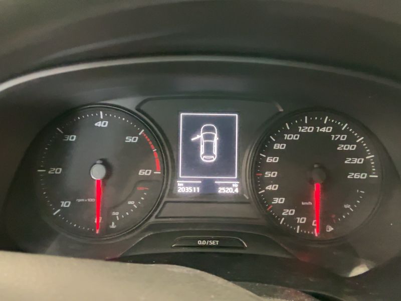 Seat Leon 1.6 TDI Reference 2014 – снимка 18