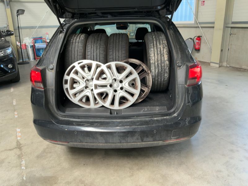 Opel Astra 1.0 Turbo Edition Start/Stop 2016 – снимка 16