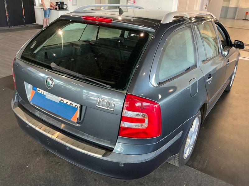 Skoda Octavia 1.9 TDI Elegance 2006 – снимка 2