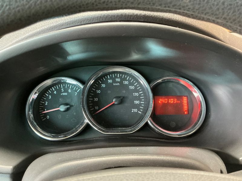 Dacia Logan MCV 1.5 dCi Ambiance 2014 – снимка 4
