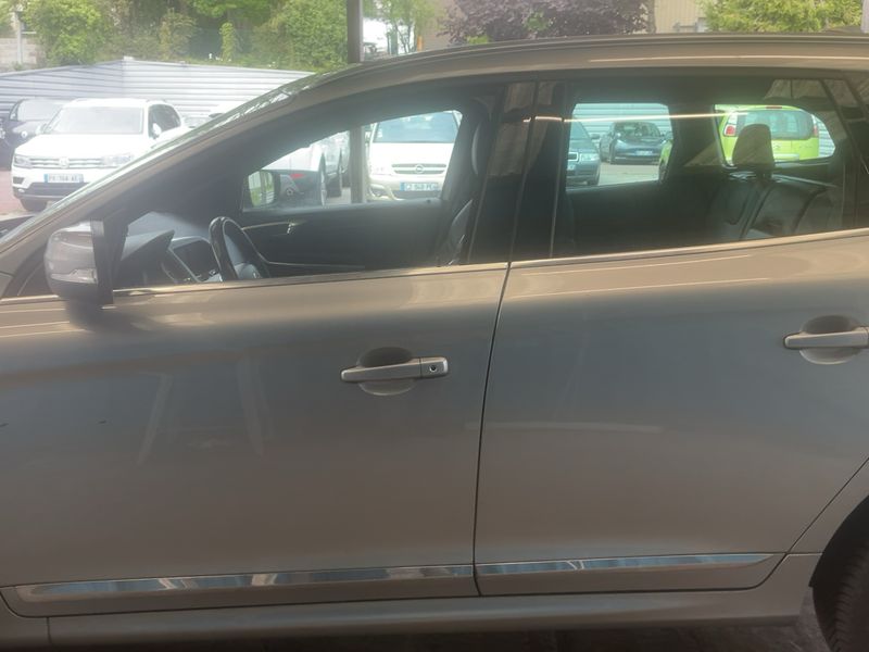 Volvo XC60 2.0 D4 Xenium 2015 – снимка 4