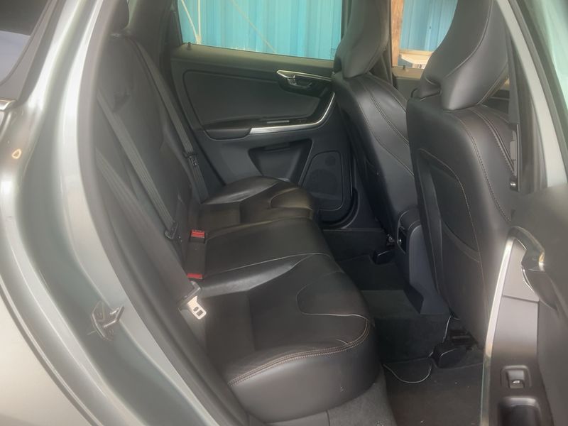 Volvo XC60 2.0 D4 Xenium 2015 – снимка 19