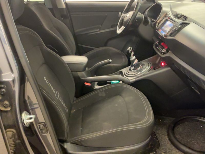 Kia Sportage 1.7 CRDi Vision 2WD 2014 – снимка 16