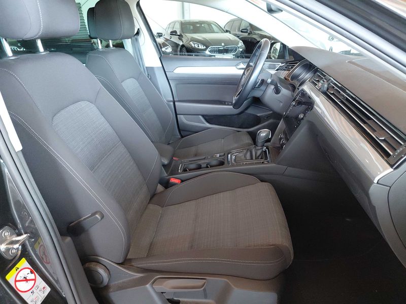 Volkswagen Passat 1.5 TSI ACT Business 2019 – снимка 10