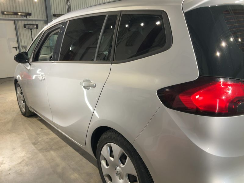 Opel Zafira Tourer 1.4 Turbo Edition 2011 – снимка 6