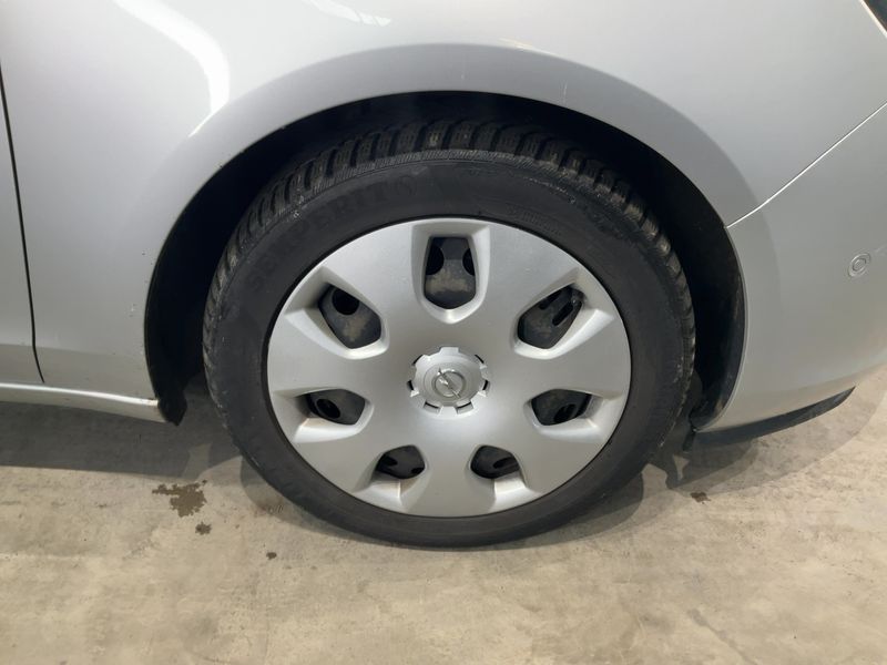 Opel Zafira Tourer 1.4 Turbo Edition 2011 – снимка 11
