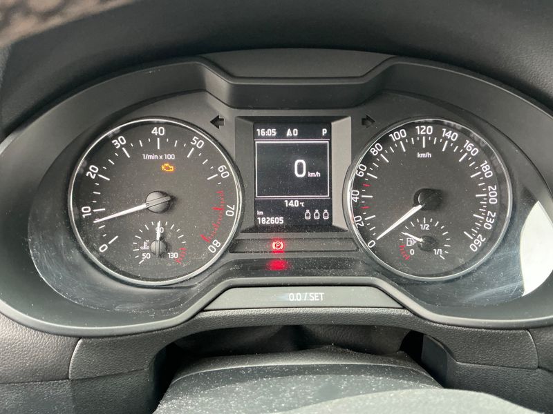 Skoda Octavia 1.4 TSI Elegance 2014 – снимка 19