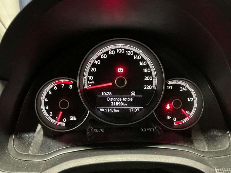 Volkswagen up! 1.0 Move up! BlueMotion Tech 2019 – снимка 18
