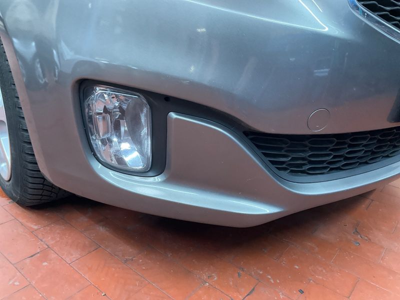 Kia Carens 1.7 CRDi Vision 2015 – снимка 34