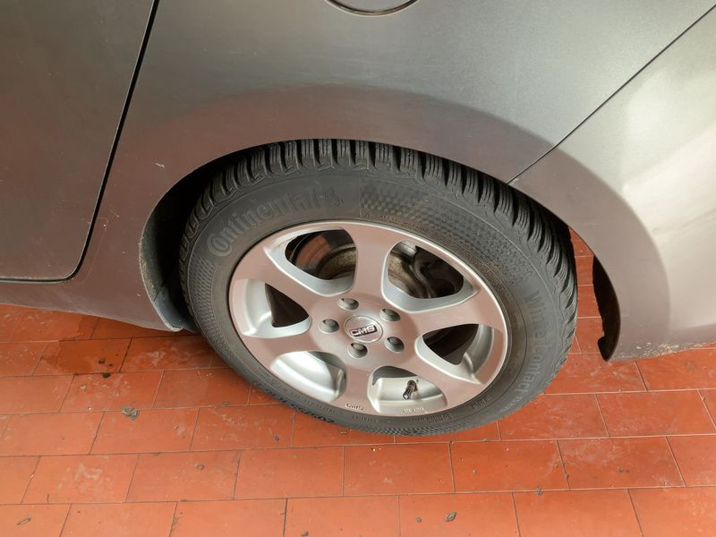 Kia Carens 1.7 CRDi Vision 2015 – снимка 5