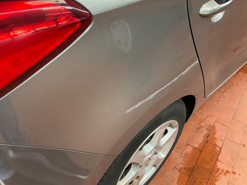 Kia Carens 1.7 CRDi Vision 2015 – снимка 26
