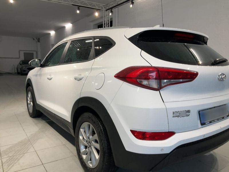 Hyundai Tucson 1.7 CRDi Intro Edition blue 2WD 2016 – снимка 6