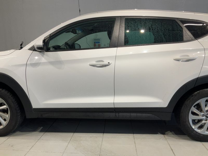 Hyundai Tucson 1.7 CRDi Intro Edition blue 2WD 2016 – снимка 4