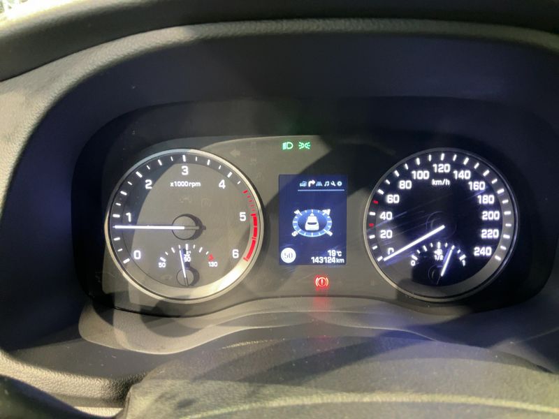 Hyundai Tucson 1.7 CRDi Intro Edition blue 2WD 2016 – снимка 19