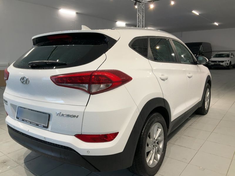 Hyundai Tucson 1.7 CRDi Intro Edition blue 2WD 2016 – снимка 8