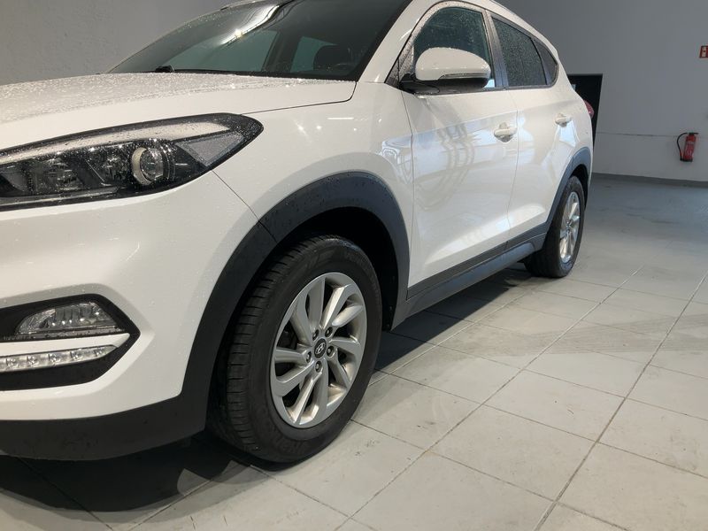 Hyundai Tucson 1.7 CRDi Intro Edition blue 2WD 2016 – снимка 2