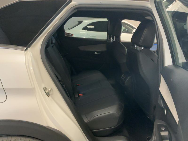 Peugeot 3008 1.6 Hybrid 225 GT 2023 – снимка 19
