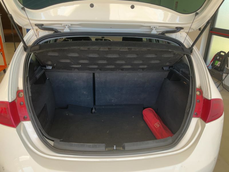 Seat Leon 2.0 TDI FR 2011 – снимка 15