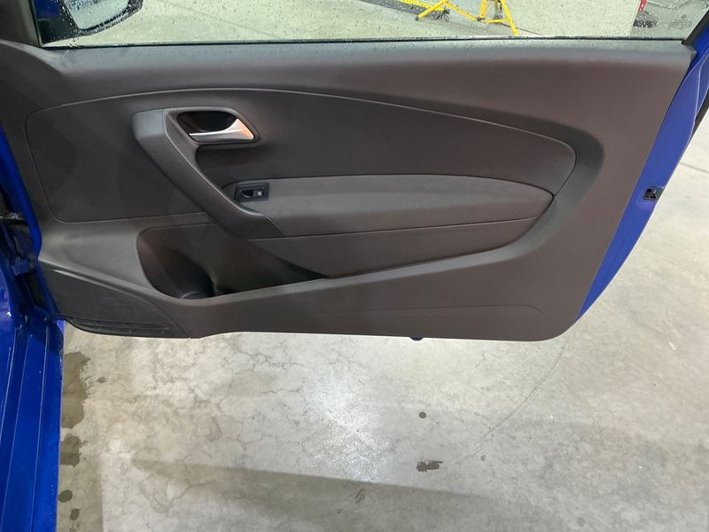 Volkswagen Polo 1.2 Polo Cool 2013 – снимка 29
