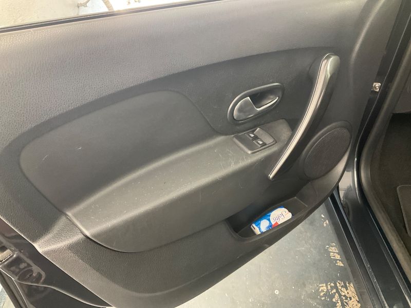Dacia Logan MCV 0.9 TCe Stepway 2019 – снимка 27